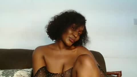 Snapshot of ebony_ghoddes chatting on 09-16-25, 05:58 ebony online show from 09-16-25, 05:58