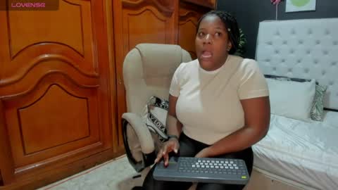 ebony_katterin online show from 04-11-26, 11:14