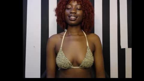 Snapshot of ebony_petitequeen chatting on 09-26-25, 11:03 Ella online show from 09-26-25, 11:03