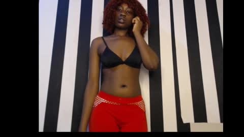Snapshot of ebony_petitequeen chatting on 10-01-25, 12:27 Ella online show from 10-01-25, 12:27