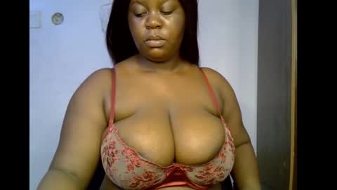 Snapshot of ebony_plumx12 chatting on 01-07-26, 08:11 Prisy online show from 01-07-26, 08:11