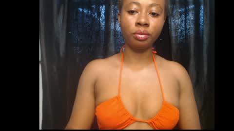 Snapshot of ebony_queenx chatting on 04-18-26, 09:46 Queen online show from 04-18-26, 09:46