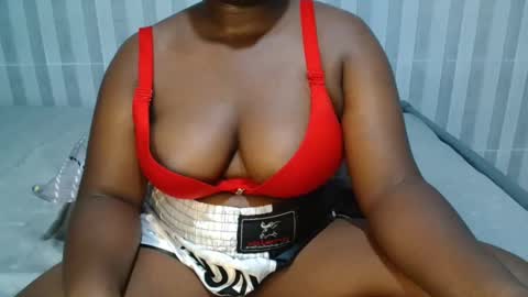 Snapshot of ebony_sabrina chatting on 01-23-25, 01:41 Sabrina online show from 01-23-25, 01:41
