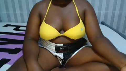 Snapshot of ebony_sabrina chatting on 02-06-25, 09:00 Sabrina online show from 02-06-25, 09:00