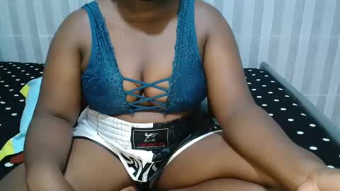 Snapshot of ebony_sabrina chatting on 02-25-25, 08:47 Sabrina online show from 02-25-25, 08:47