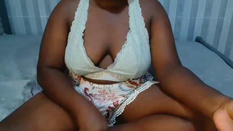 Snapshot of ebony_sabrina chatting on 03-04-25, 09:18 Sabrina online show from 03-04-25, 09:18
