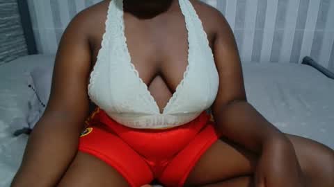 Snapshot of ebony_sabrina chatting on 09-26-25, 07:07 Sabrina online show from 09-26-25, 07:07