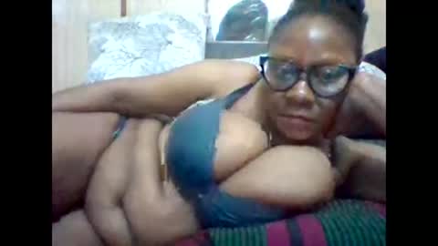 Snapshot of ebonybussy chatting on 02-16-25, 08:32 MAMITO online show from 02-16-25, 08:32