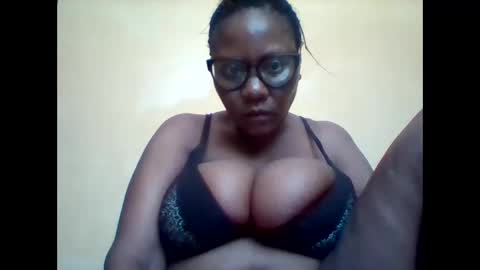 Snapshot of ebonybussy chatting on 09-15-25, 10:48 MAMITO online show from 09-15-25, 10:48