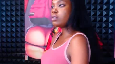 Snapshot of ebonydivaxx chatting on 02-19-25, 10:12 kimberley online show from 02-19-25, 10:12
