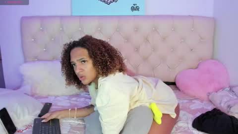 Queen Ebony online show from 02-11-25, 01:20