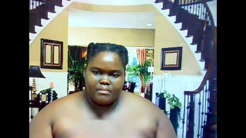 Snapshot of ebonyhotbuns4u2luv chatting on 02-12-25, 07:02 ebonyhotbuns4u2luv online show from 02-12-25, 07:02