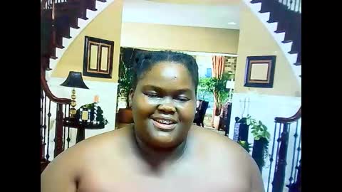 Snapshot of ebonyhotbuns4u2luv chatting on 02-14-25, 06:29 ebonyhotbuns4u2luv online show from 02-14-25, 06:29