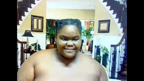 Snapshot of ebonyhotbuns4u2luv chatting on 02-14-25, 10:04 ebonyhotbuns4u2luv online show from 02-14-25, 10:04
