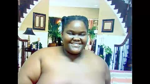 Snapshot of ebonyhotbuns4u2luv chatting on 02-19-25, 12:44 ebonyhotbuns4u2luv online show from 02-19-25, 12:44