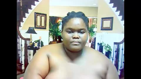 Snapshot of ebonyhotbuns4u2luv chatting on 03-05-25, 12:49 ebonyhotbuns4u2luv online show from 03-05-25, 12:49