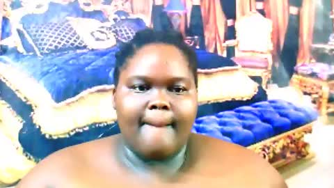 Snapshot of ebonyhotbuns4u2luv chatting on 03-10-25, 05:43 ebonyhotbuns4u2luv online show from 03-10-25, 05:43