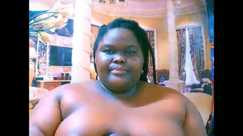Snapshot of ebonyhotbuns4u2luv chatting on 09-13-25, 09:09 ebonyhotbuns4u2luv online show from 09-13-25, 09:09