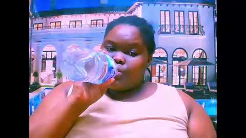 Snapshot of ebonyhotbuns4u2luv chatting on 10-13-25, 06:46 ebonyhotbuns4u2luv online show from 10-13-25, 06:46