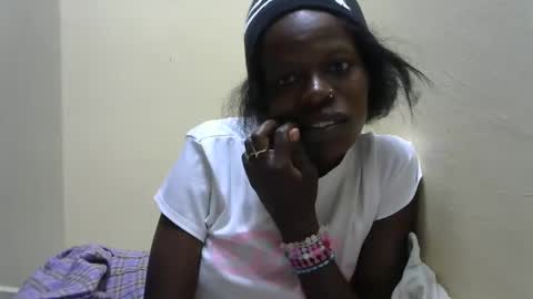 Snapshot of ebonylove254 chatting on 02-05-25, 09:18 Liz online show from 02-05-25, 09:18