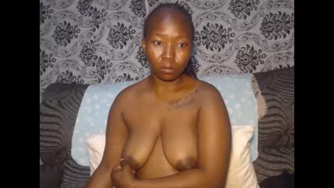 Snapshot of ebonymilf1 chatting on 12-03-25, 12:40 Tee online show from 12-03-25, 12:40