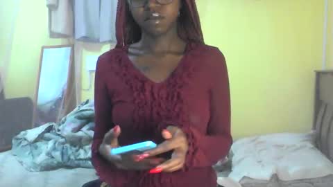 Snapshot of ebonymuse2 chatting on 02-14-26, 06:10 Ebonymuse2 online show from 02-14-26, 06:10