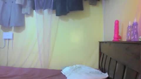Ebonymuse2 online show from 05-27-26, 11:24