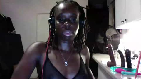 Snapshot of ebonyroseluv chatting on 08-02-26, 05:28 ebonyroseluv online show from 08-02-26, 05:28