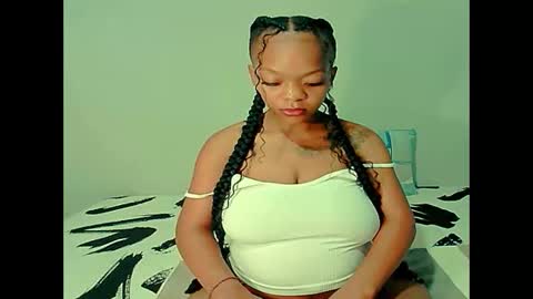 ebonyshy123 online show from 01-18-26, 06:06