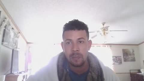 eddgarzay08 online show from 04-12-26, 06:57