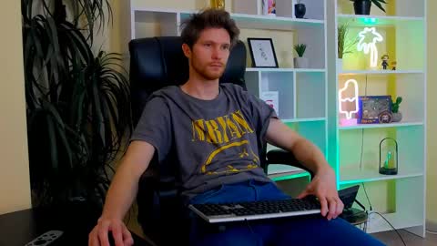 eddie_baker online show from 05-18-26, 08:36