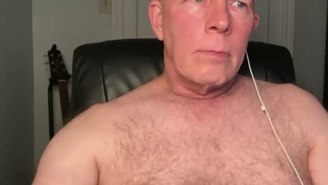 Snapshot of eddygl1968 chatting on 12-03-24, 04:14 Eddy online show from 12-03-24, 04:14