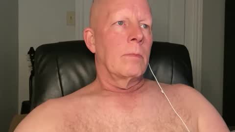 Snapshot of eddygl1968 chatting on 02-10-25, 03:57 Eddy online show from 02-10-25, 03:57