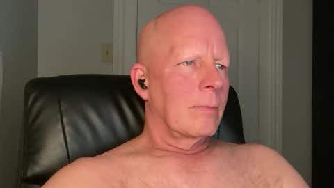 Snapshot of eddygl1968 chatting on 02-22-25, 04:29 Eddy online show from 02-22-25, 04:29