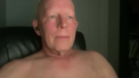 Snapshot of eddygl1968 chatting on 03-04-25, 03:00 Eddy online show from 03-04-25, 03:00