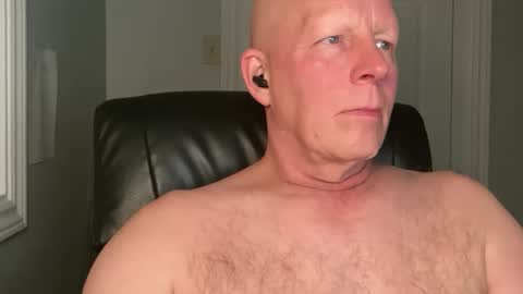 Snapshot of eddygl1968 chatting on 03-10-25, 02:39 Eddy online show from 03-10-25, 02:39