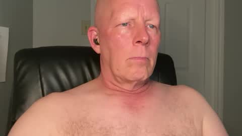 Snapshot of eddygl1968 chatting on 09-16-25, 01:39 Eddy online show from 09-16-25, 01:39