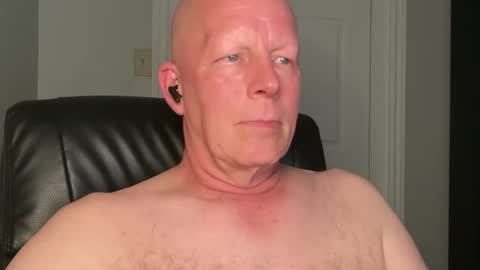 Snapshot of eddygl1968 chatting on 09-22-25, 02:02 Eddy online show from 09-22-25, 02:02