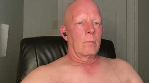 Snapshot of eddygl1968 chatting on 09-29-25, 02:27 Eddy online show from 09-29-25, 02:27