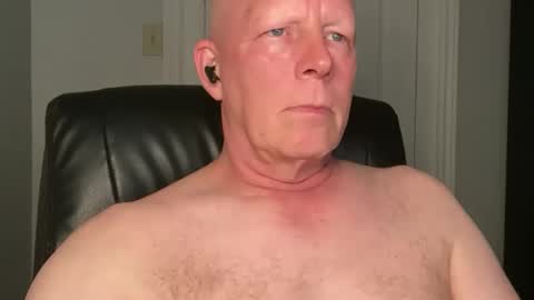 Snapshot of eddygl1968 chatting on 10-07-25, 02:31 Eddy online show from 10-07-25, 02:31