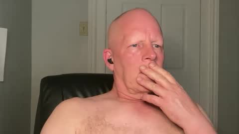 Snapshot of eddygl1968 chatting on 10-08-25, 02:09 Eddy online show from 10-08-25, 02:09