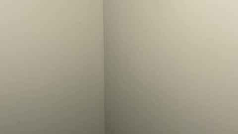 Snapshot of eddygl1968 chatting on 10-10-25, 02:32 Eddy online show from 10-10-25, 02:32