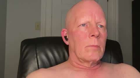 Snapshot of eddygl1968 chatting on 11-17-25, 02:39 Eddy online show from 11-17-25, 02:39