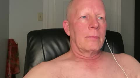 Snapshot of eddygl1968 chatting on 11-24-25, 03:17 Eddy online show from 11-24-25, 03:17