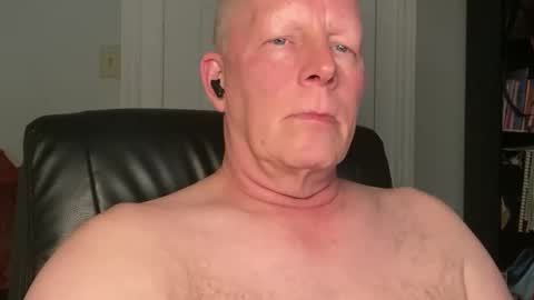 Snapshot of eddygl1968 chatting on 11-29-25, 04:15 Eddy online show from 11-29-25, 04:15