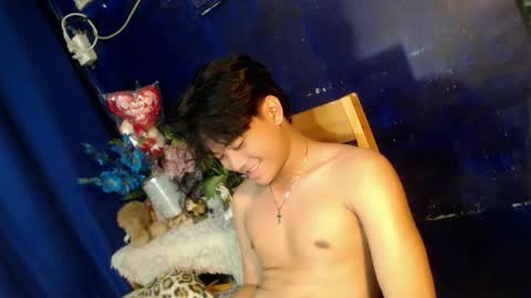 edelcum_xx online show from 10-28-25, 06:17