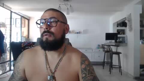 edgarram83 online show from 02-11-25, 05:40