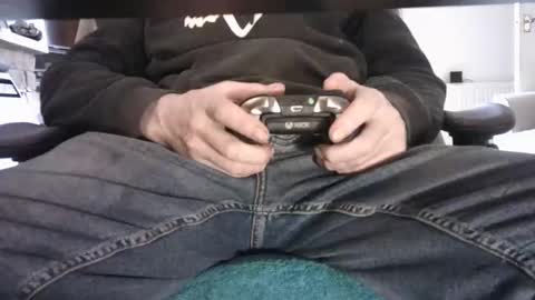 Snapshot of edged_biker chatting on 02-26-26, 03:33 edged biker online show from 02-26-26, 03:33