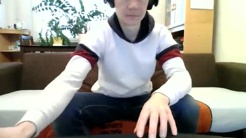 Snapshot of edgeplayer91 chatting on 11-25-25, 08:58 edgeplayer91 online show from 11-25-25, 08:58