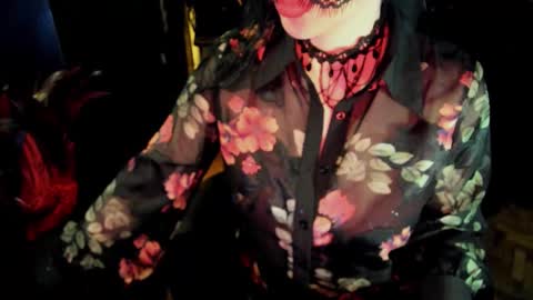 Snapshot of edgequeen69 chatting on 11-01-25, 04:09 EdgeQueen69 online show from 11-01-25, 04:09